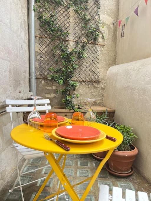 "La Maison Jaune" Arles Centre Terrasse Eksteriør billede